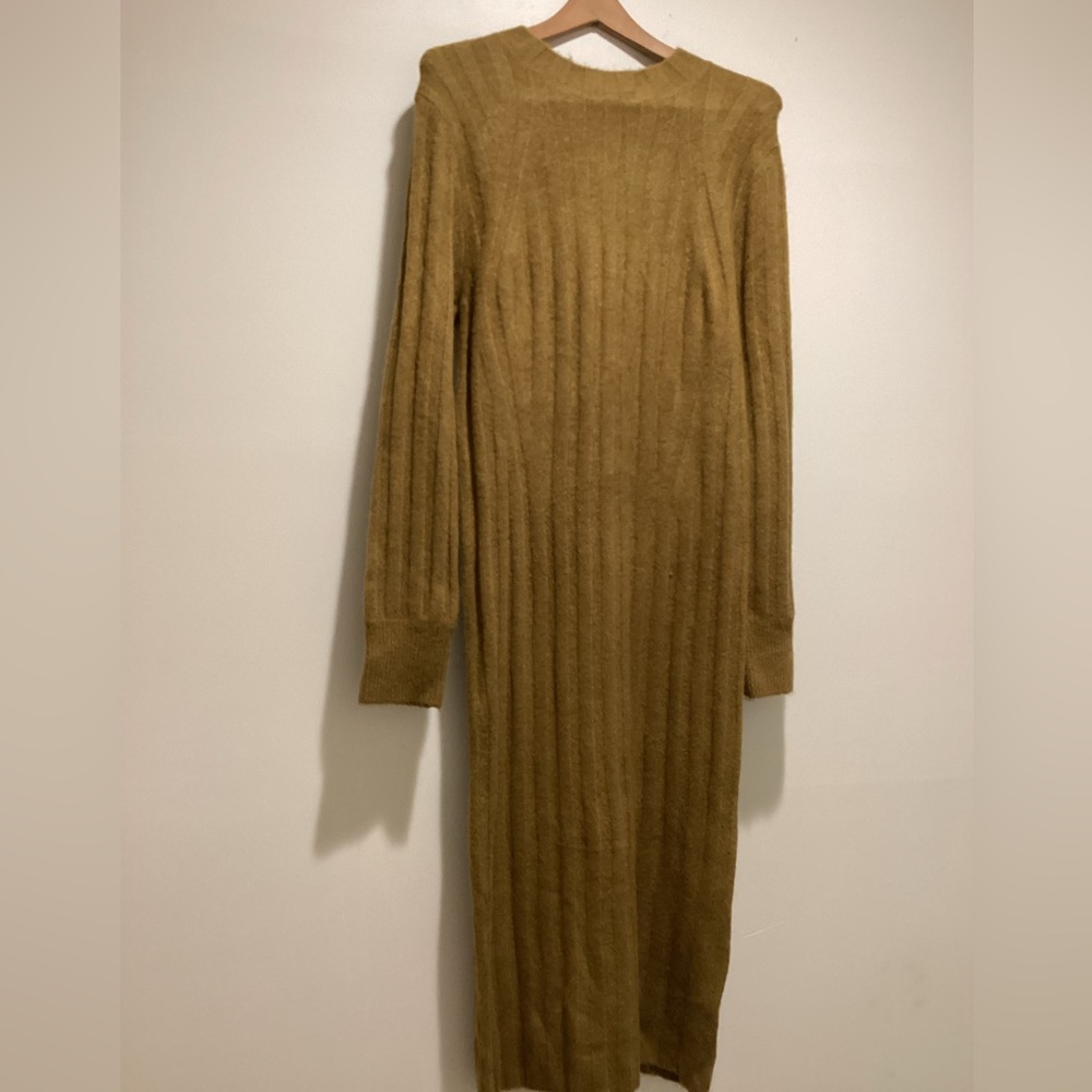 Long Sleeved Maxi Dress.Sz: M